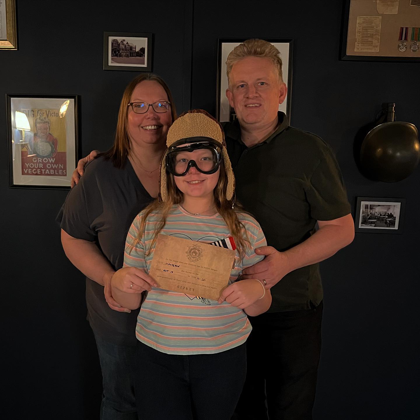 Unlocking Festive Fun: Why Escape Rooms Make the Perfect Family Activity!